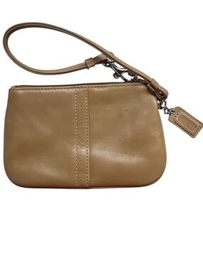 Coach Small Wristlet Camel Tan Smooth Leather Style F42389